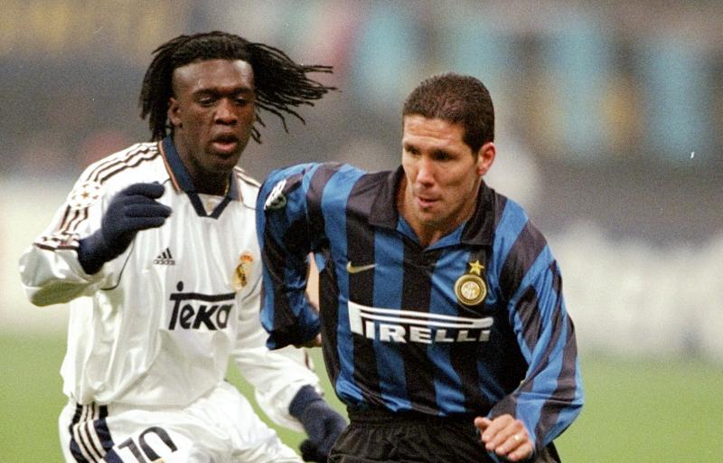 Seedorf elogia Simeone: 'Giù il cappello, è spettacolare'