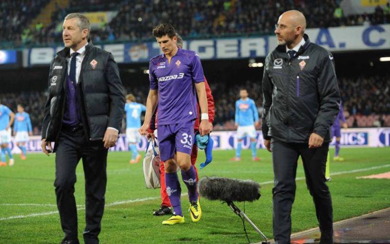 Fiorentina, altro stop per Mario Gomez: lesione al legamento collaterale