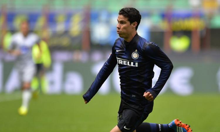 Inter, Hernanes loda Mazzarri: 'Ne ho visti pochi così bravi'