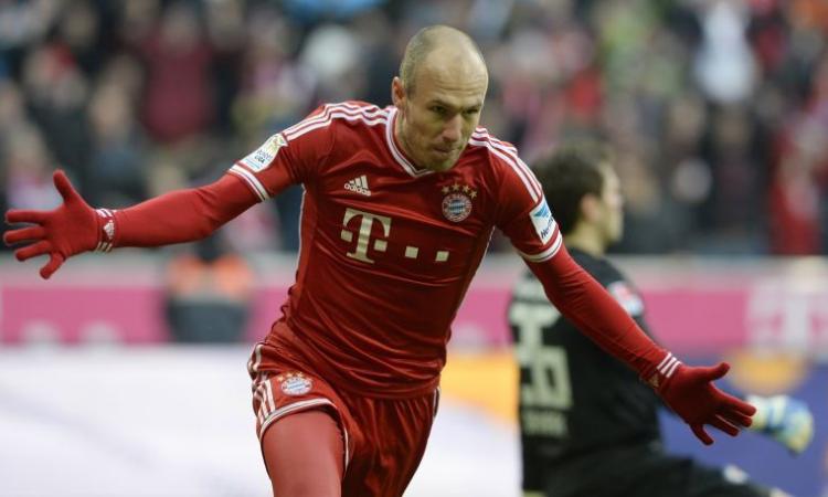Bayern, Sammer: 'Robben è forte come Messi e Ronaldo'
