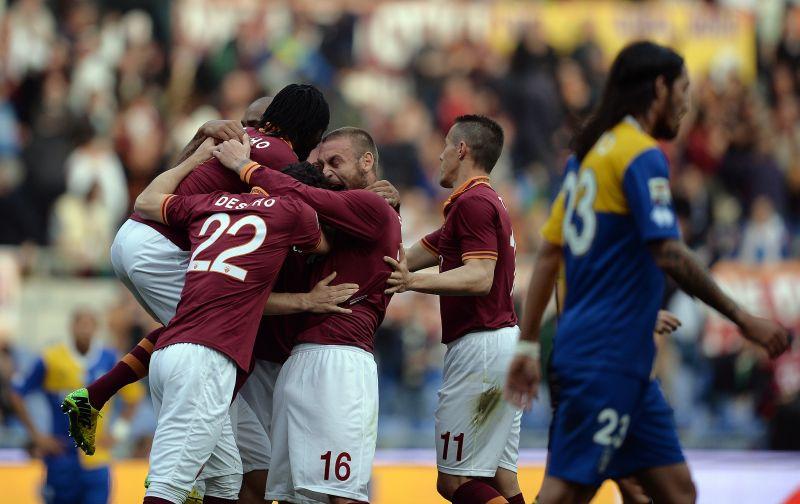 Roma-Parma 4-2: Totti a -8 dalla Juve