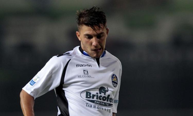 Serie B: pareggio tra Latina e Trapani, sorpresa Coronado