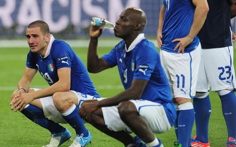 Retroscena Bonucci a Balotelli: 'Zitto! Imbecille, esci da questo spogliatoio'