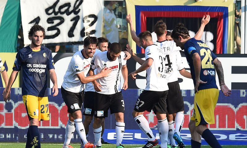 Serie B: Latina in finale col Cesena, addio sogni di gloriA per il Bari