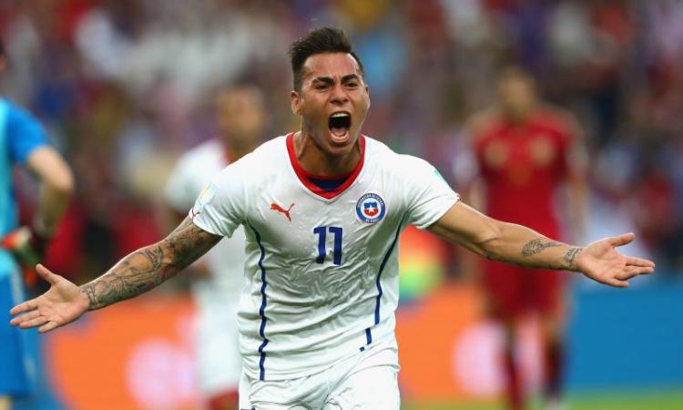 D.s. Valencia: 'Trattiamo Vargas con il Napoli, interesse serio'