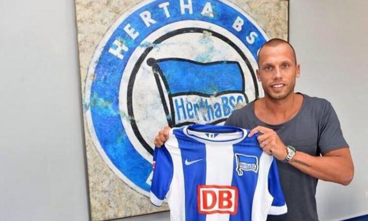 Hertha Berlino, UFFICIALE: arriva Heitinga