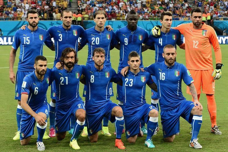 Azzurri contestati: 'Che pippe, vergognatevi!'