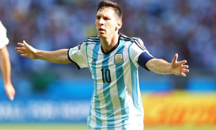 Barcellona: Messi paga 22 milioni di euro al Fisco spagnolo