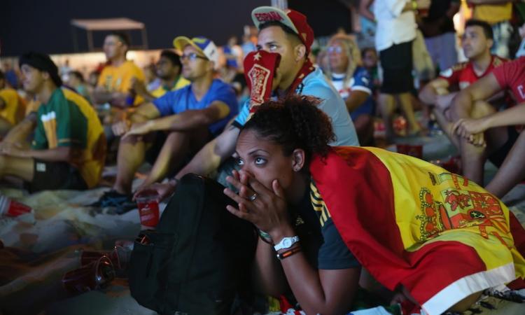 Brasile 2014: tifosi cileni infieriscono sugli spagnoli VIDEO