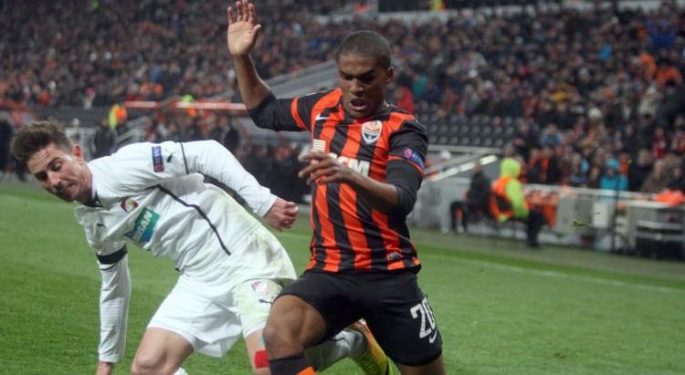 Arsenal: non tramonta la pista Douglas Costa