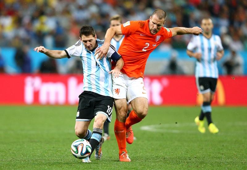 Aston Villa: summit con Vlaar