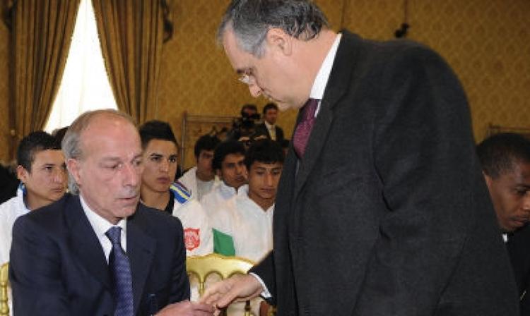 Jacobelli: Lotito fa i comunicati contro i tifosi della Lazio. La Roma gli soffia Astori: dov'è l'errore?