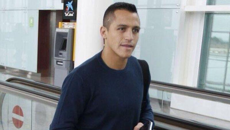 Breaking: Alexis Sanchez leaves Chile training camp to hold Man City talks