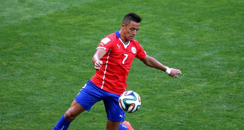 VIDEO Alexis Sanchez farfallone: ci prova anche con Miss Cile