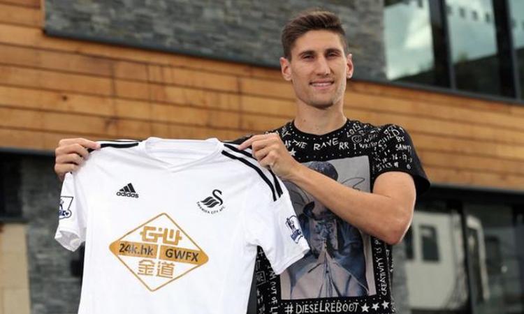 Federico Fernandez ripensa al Napoli: 'Anni indimenticabili'
