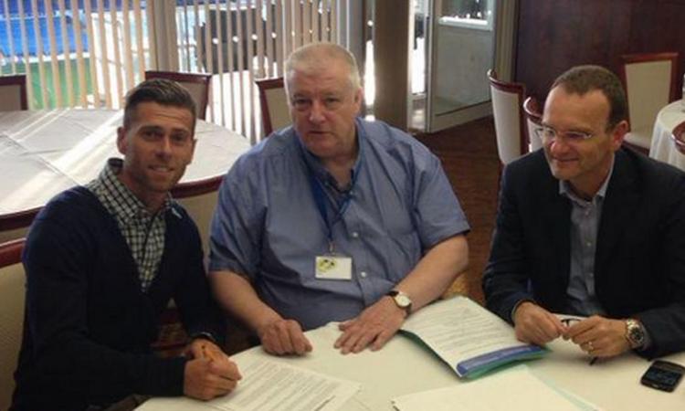 Ternana, UFFICIALE: Antenucci vola in Inghilterra