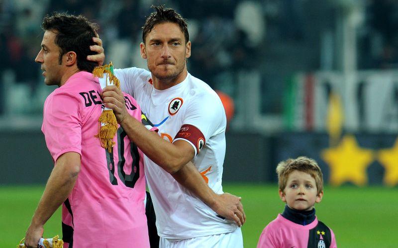 Del Piero stands by his friend, Totti