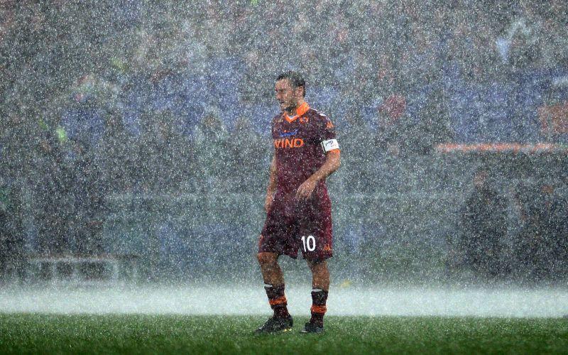 Roma: problemi al flessore per Totti