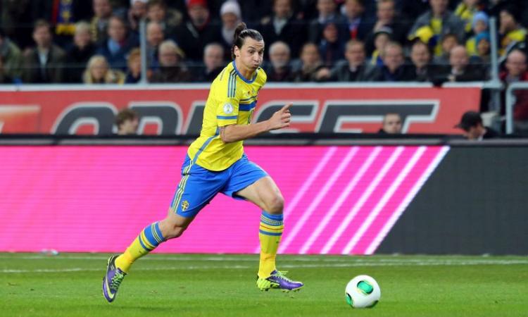 Dalla Francia: Ibrahimovic graziato dall'Uefa per la gomitata