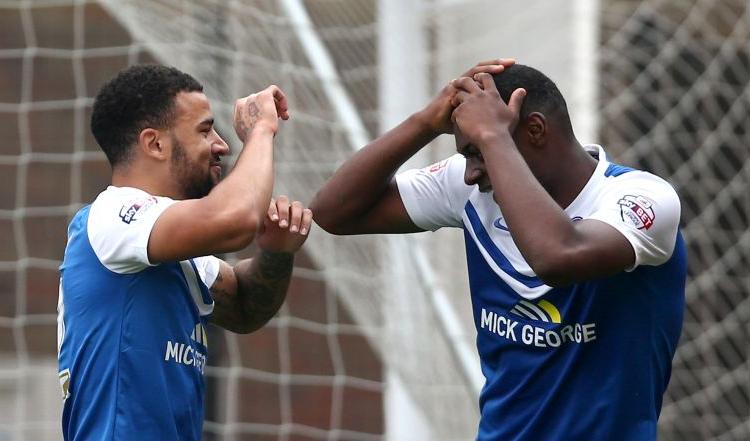 Stoke City e Wolverhampton seguono un difensore portoghese