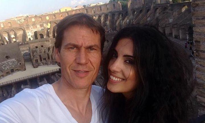 Roma, Garcia alla squadra: 'Dovete dare di più'. Polemiche su Twitter tra la compagna e i tifosi