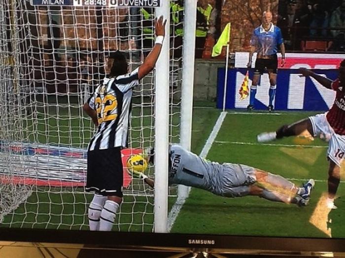 Muntari, dalla lite con Branca al gol fantasma a Buffon