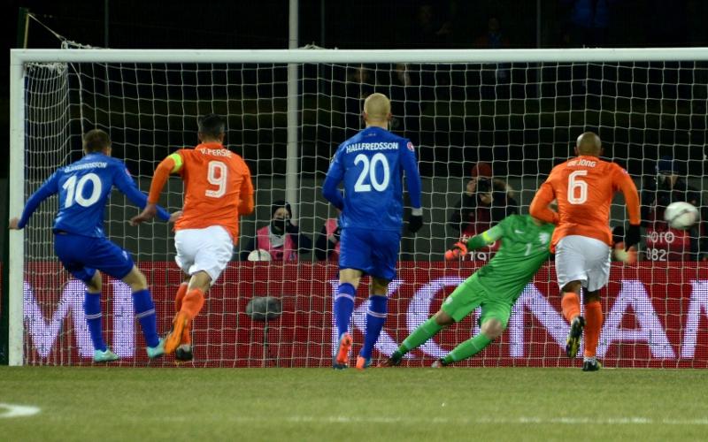 Qualificazioni Europei: Olanda ko in Islanda, Nainggolan risponde a Dzeko, goleada Croazia con Kovacic infortunato