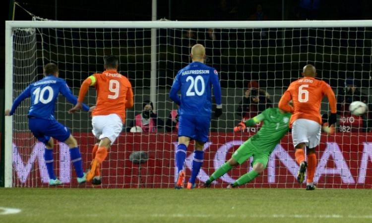 Qualificazioni Europei: Olanda ko in Islanda, Nainggolan risponde a Dzeko, goleada Croazia con Kovacic infortunato
