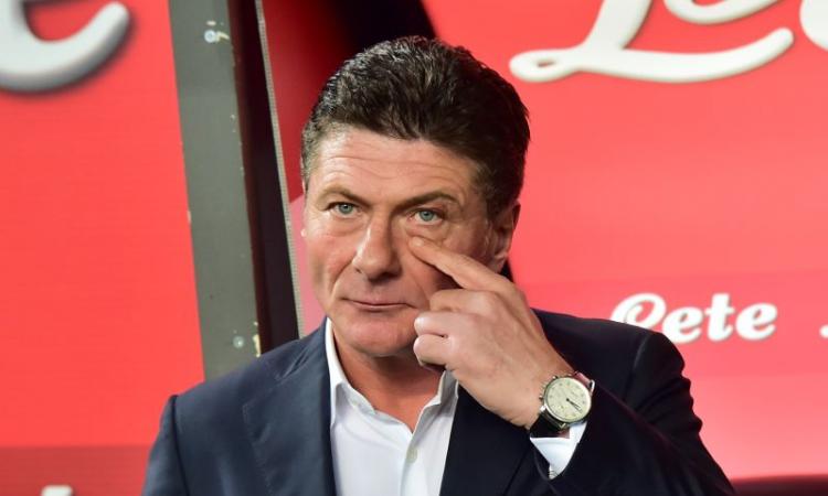 VIDEO Inter, Mazzarri: 'Un altro allenatore? Non me ne frega nulla'