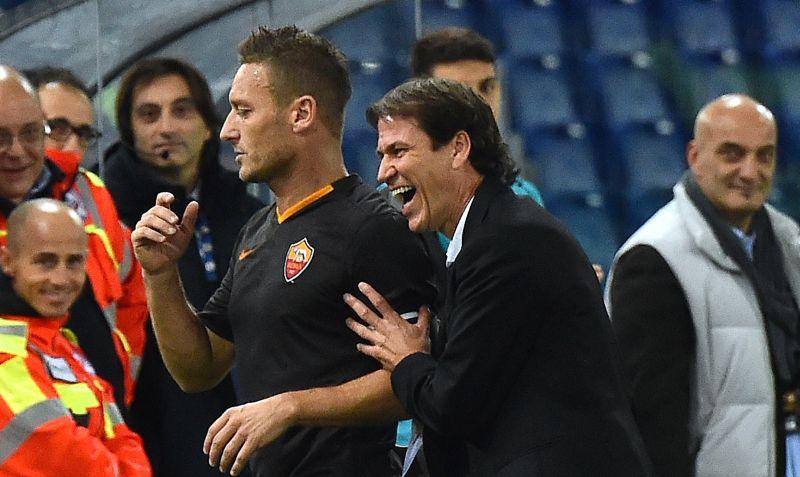 AS Roma's Baldissoni: 'Unthinkable to see Totti somewhere else'