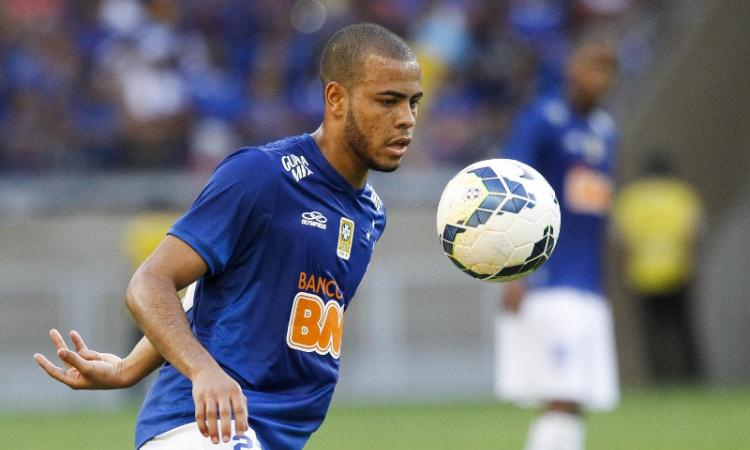 Due terzini brasiliani nel mirino dell'Inter