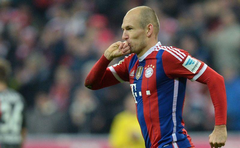 Bayern Monaco: paura per Robben, morso da un coccodrilo