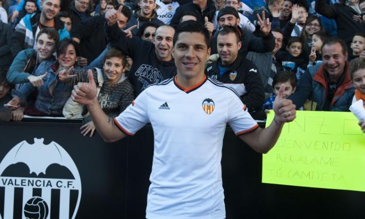 Real Betis: interesse per un centrocampista del Valencia
