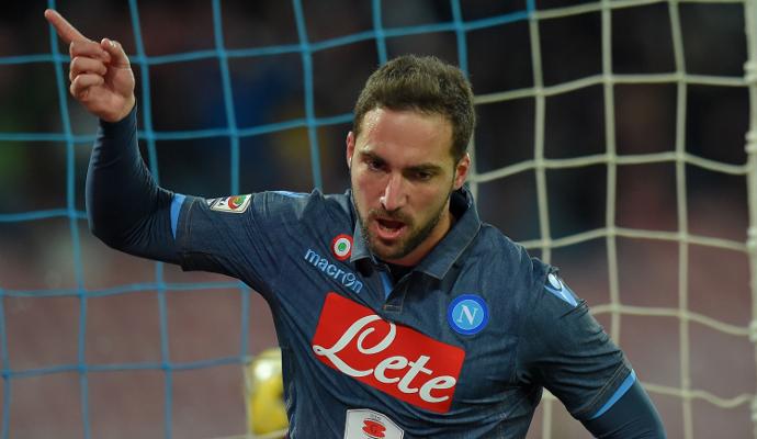 Napoli-Cesena: Higuain verso la panchina