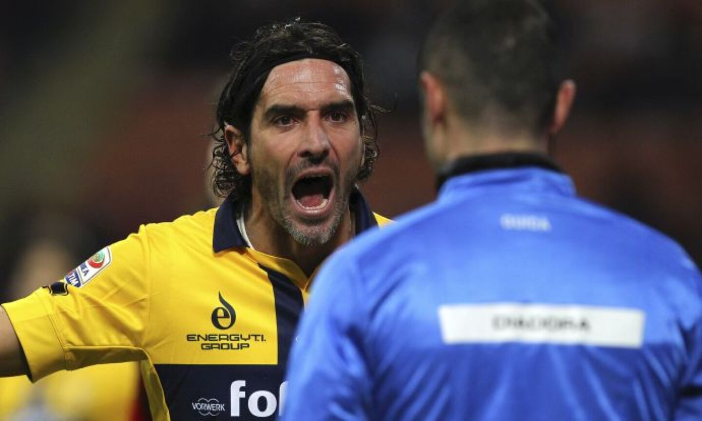 Alessandro Lucarelli: io capitano, resto qui. Storia di un leader 