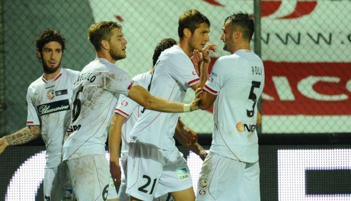 Carpi, UFFICIALI due colpi