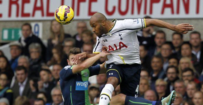 Tottenham, UFFICIALE: Kaboul va al Sunderland