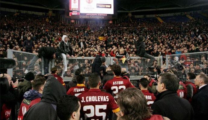 Roma contestata dalla Curva Sud: 'Se la Lazio ci supera...'