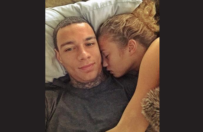 Gossip, Van der Wiel diventerà papà: l'annuncio della fidanzata Rose  Bertram su Instagram