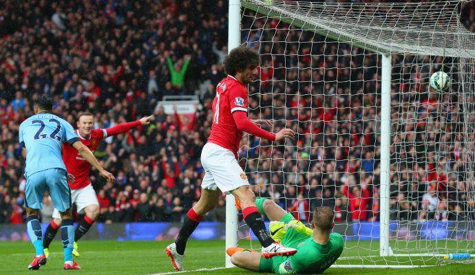 Report: Fellaini set to meet Manchester United for talks over a new contract 