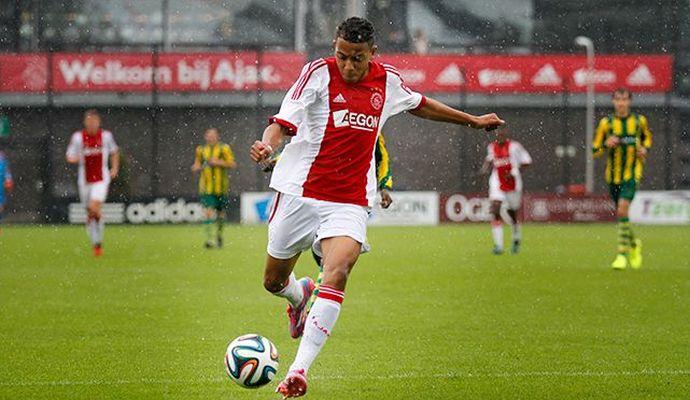 Ajax: due squadre inglesi su Malen