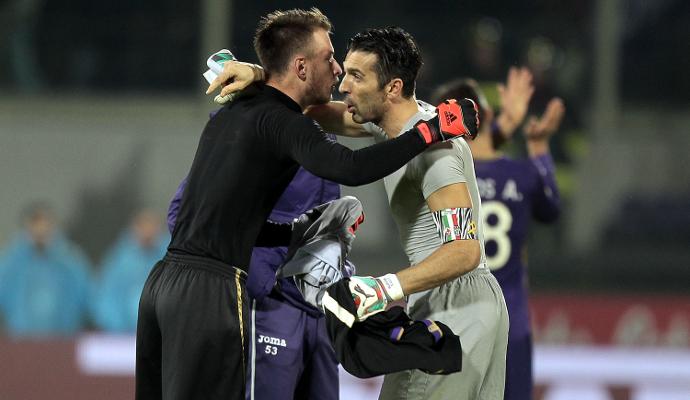 Neto, per la prima volta qualcuno prova davvero a fare concorrenza a Buffon  