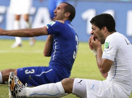 Il morso di Suarez a Chiellini e il 7-1 in Germania-Brasile: l'arbitro Rodriguez diventa l'allenatore del Salamanca