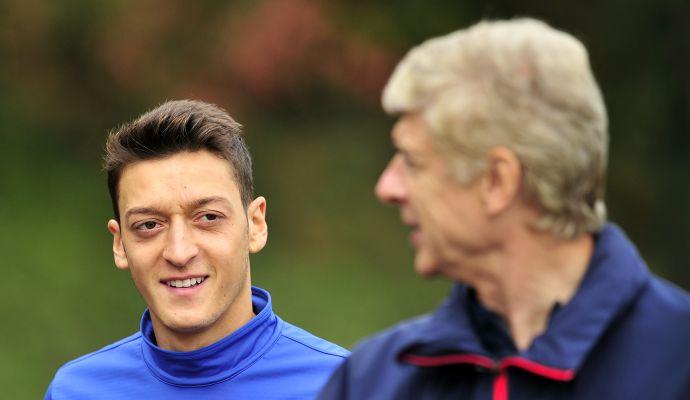 Wenger talks of Ozil future amid Barcelona and Man Utd links