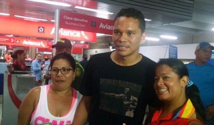 Bacca, messaggio d'amore al Milan