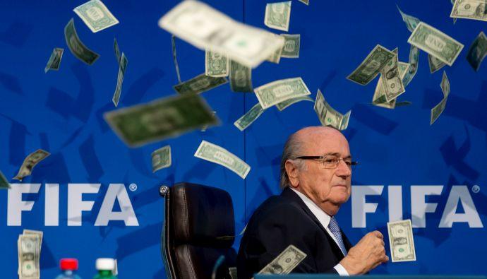 VIDEO Scandalo FIFA, Blatter non se ne va