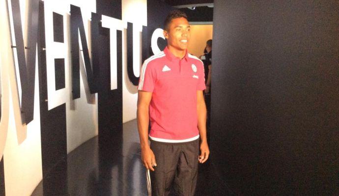 Man City: complimenti alla Juve per Alex Sandro 