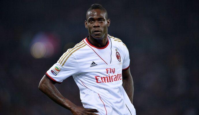 Palermo president had long conversation with Balotelli's agent