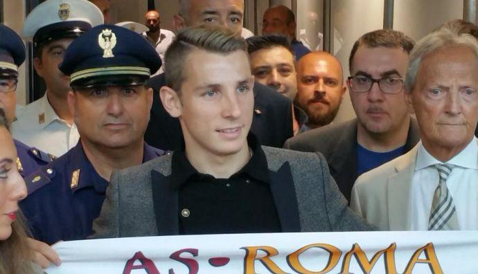 Barcelona have all but signed ex Roma man Lucas Digne