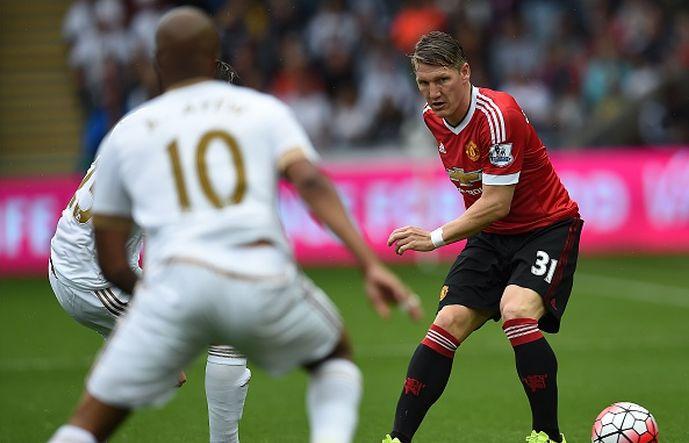 Manchester United: Schweinsteiger offered to top Serie A clubs